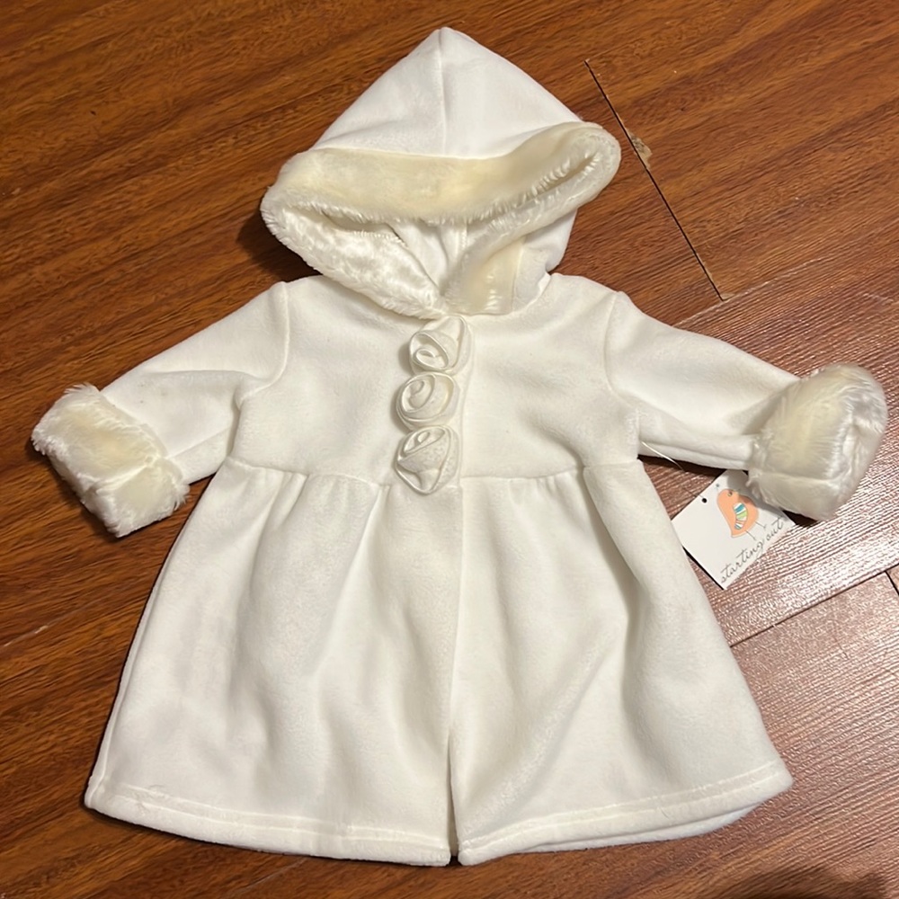 Starting Out Baby White Coat Faux Fur Hoodie Rosettes Velcro Closure 3M NWOT